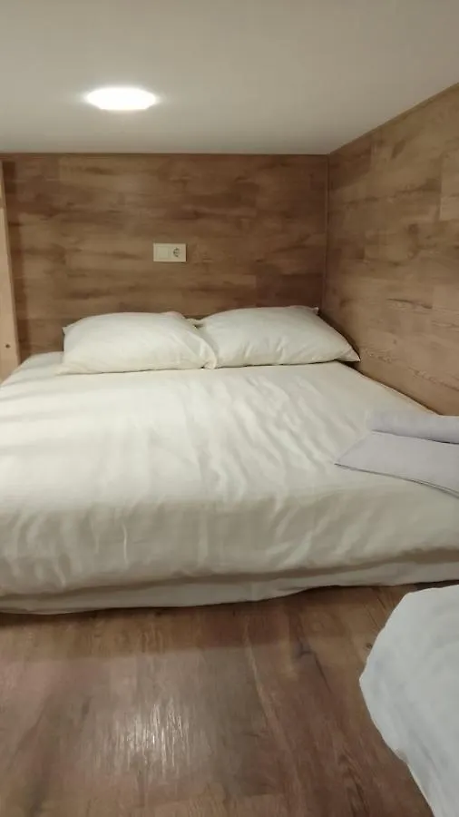 Hostel Voyage Kiew 0*,  Ukraine